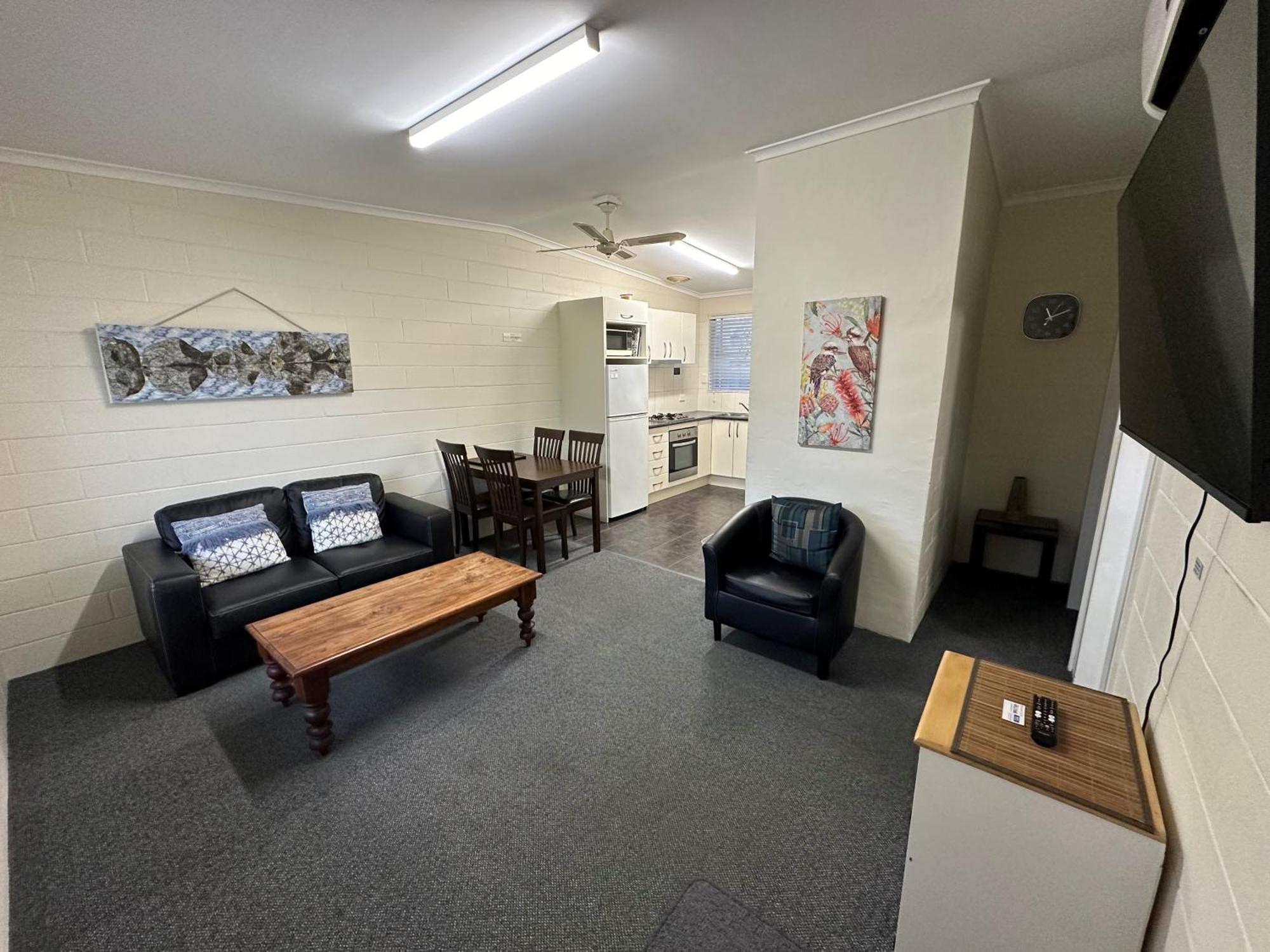 The Silver Bream Motel & Self Contained Units Mallacoota Exterior photo