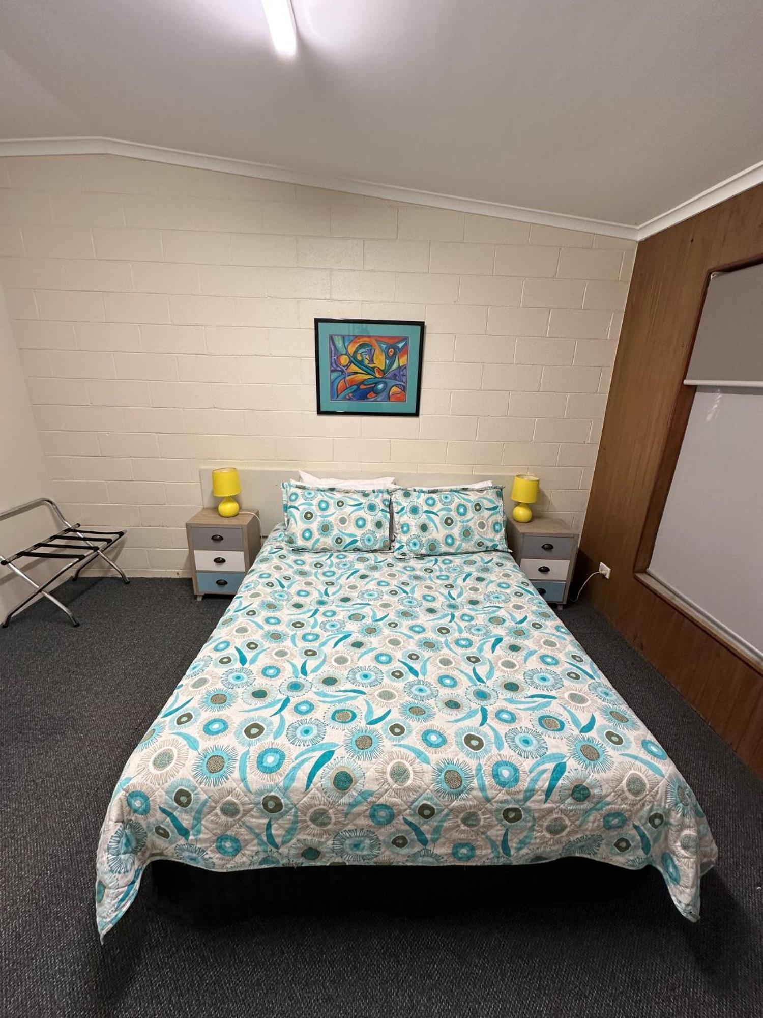 The Silver Bream Motel & Self Contained Units Mallacoota Exterior photo