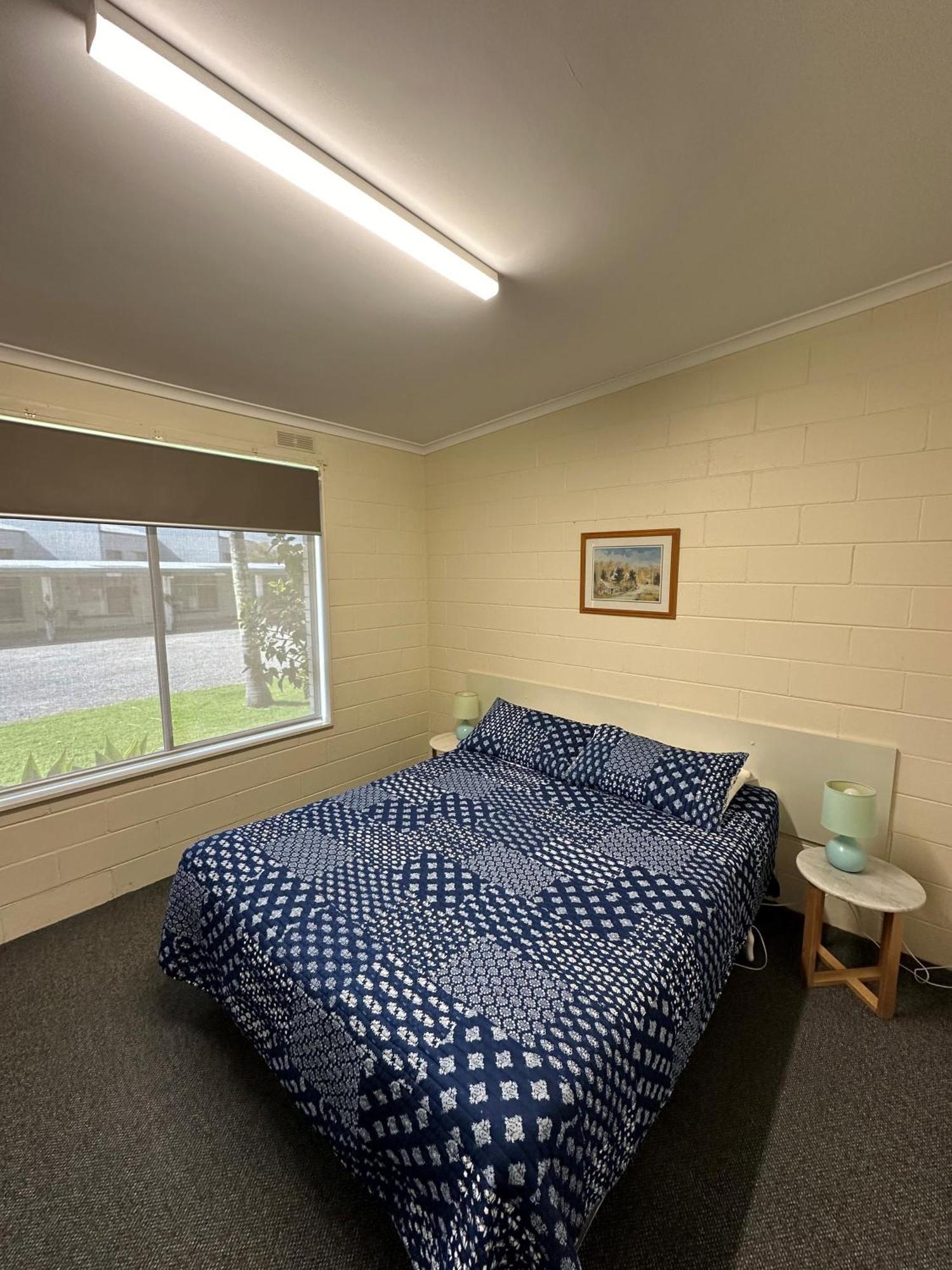 The Silver Bream Motel & Self Contained Units Mallacoota Exterior photo