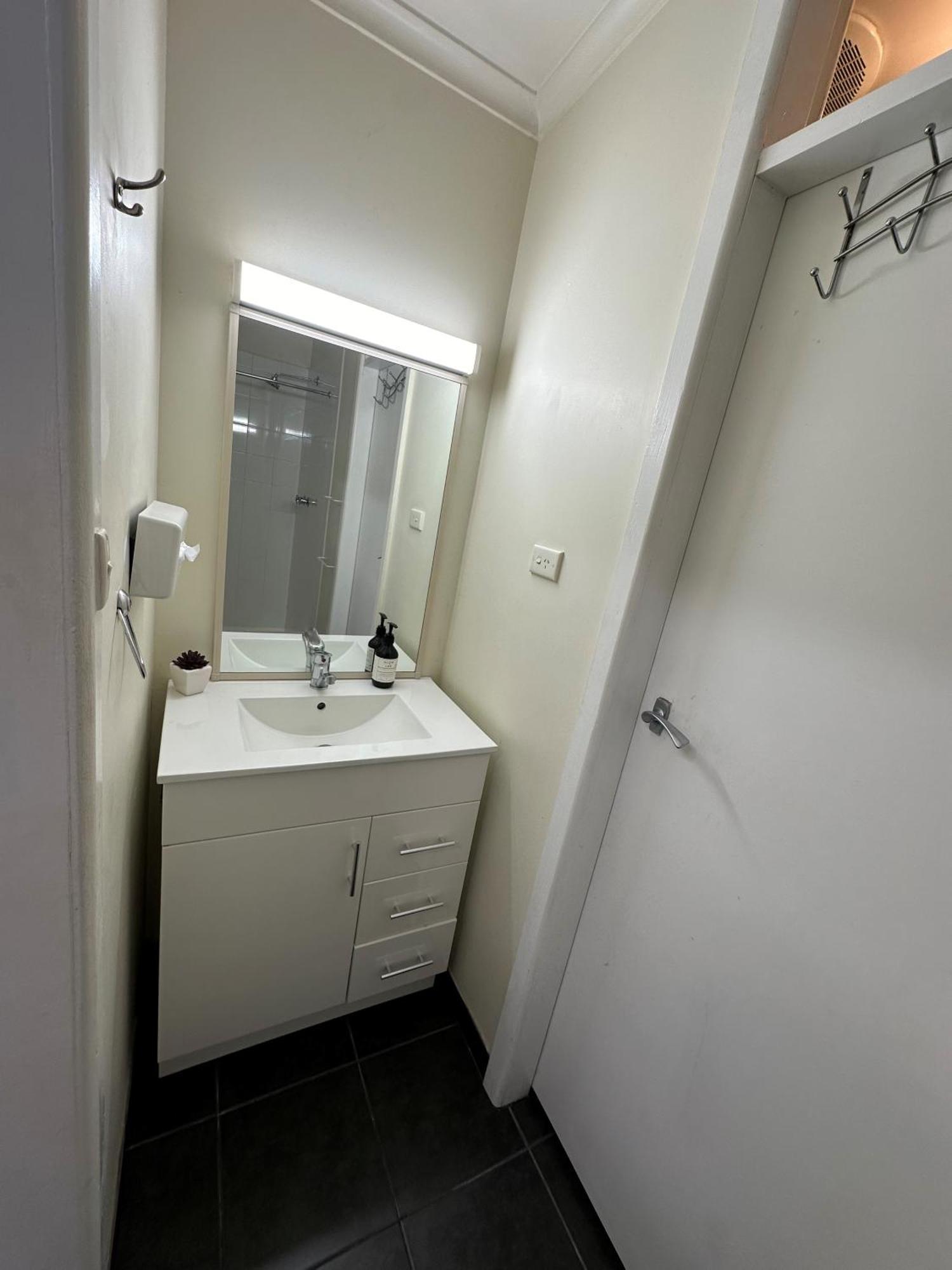 The Silver Bream Motel & Self Contained Units Mallacoota Exterior photo